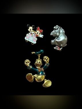 Disney Bundle Of Pins / Brooches